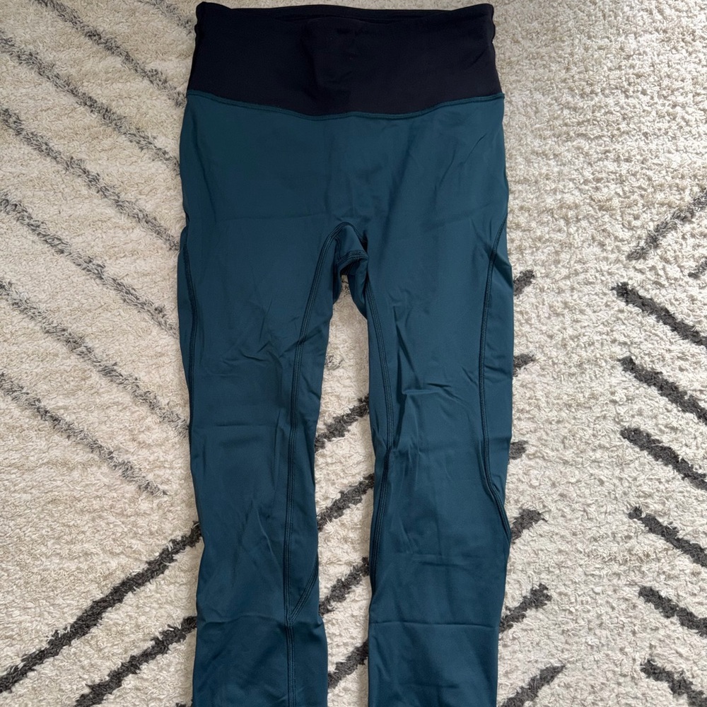 Run the Day Submarine/Black Lulu Leggings